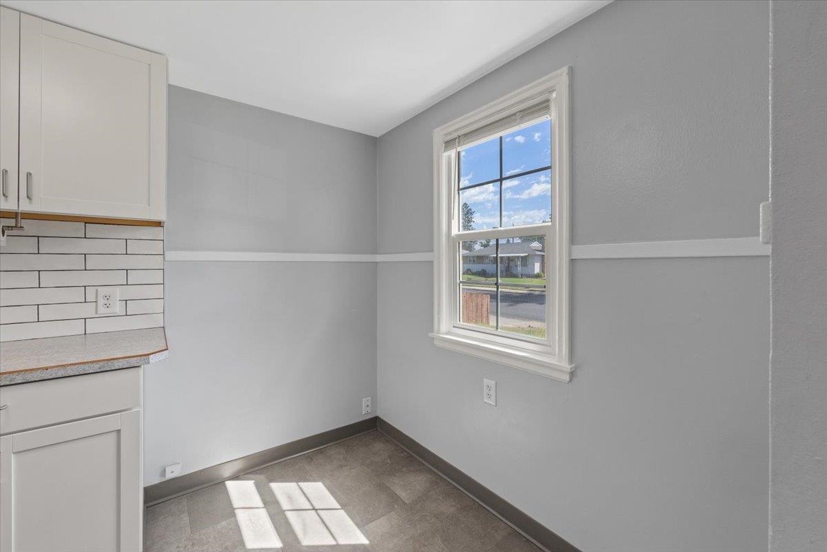 5111 North Maple Street Spokane, WA 99205 - Photo 10 of 18