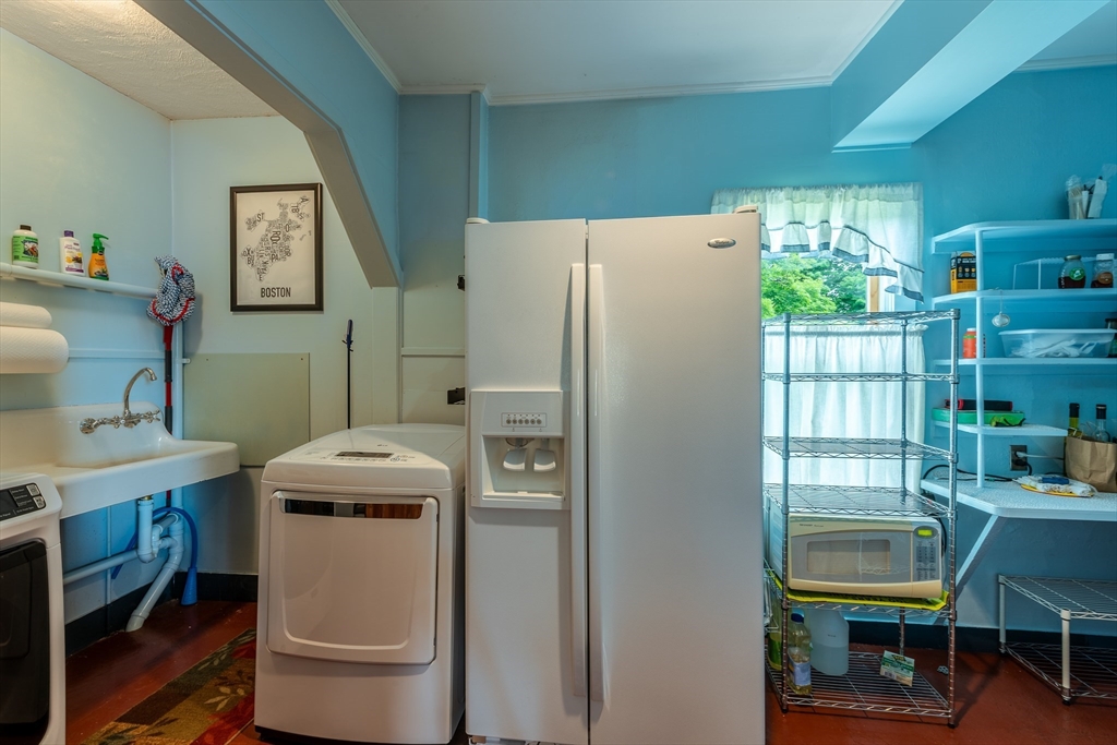 1450 South East Street Amherst, MA 01002 - Photo 10 of 40