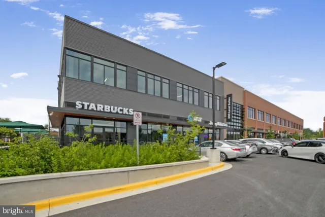 $344,900 | 3650 Castle Terrace, Unit 11112, Silver Spring, MD 20904