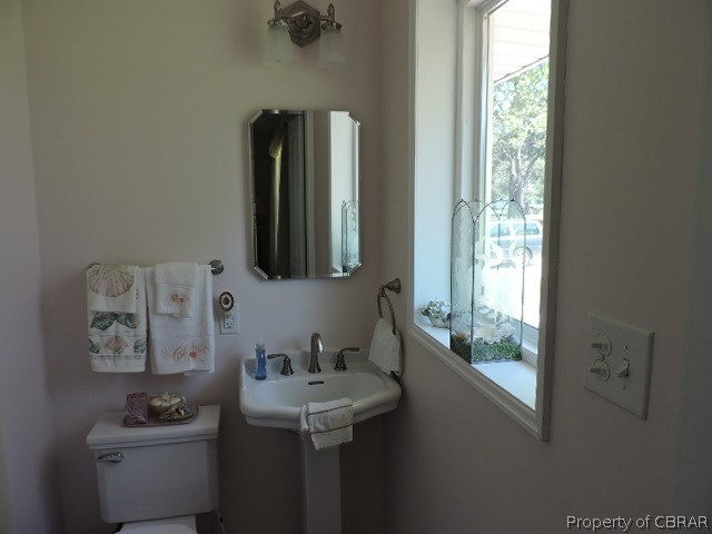 4063 Aberdeen Creek Road Gloucester, VA 23061 - Photo 20 of 31 HALF BATH