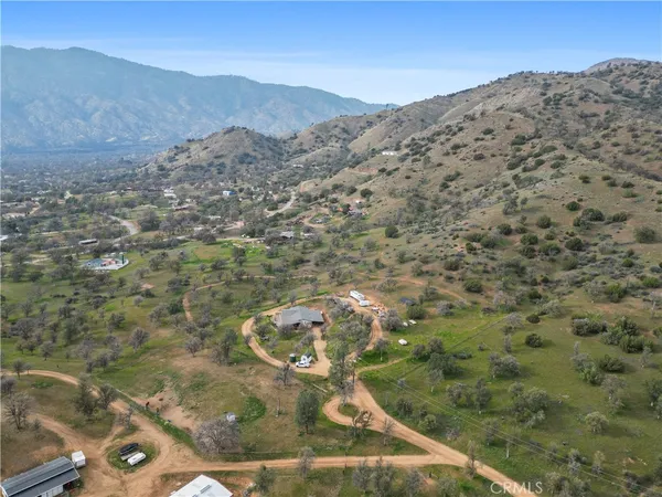 $417,500 | 42100 Buckeye Street, Caliente, CA 93518