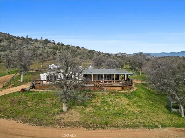 $417,500 | 42100 Buckeye Street, Caliente, CA 93518