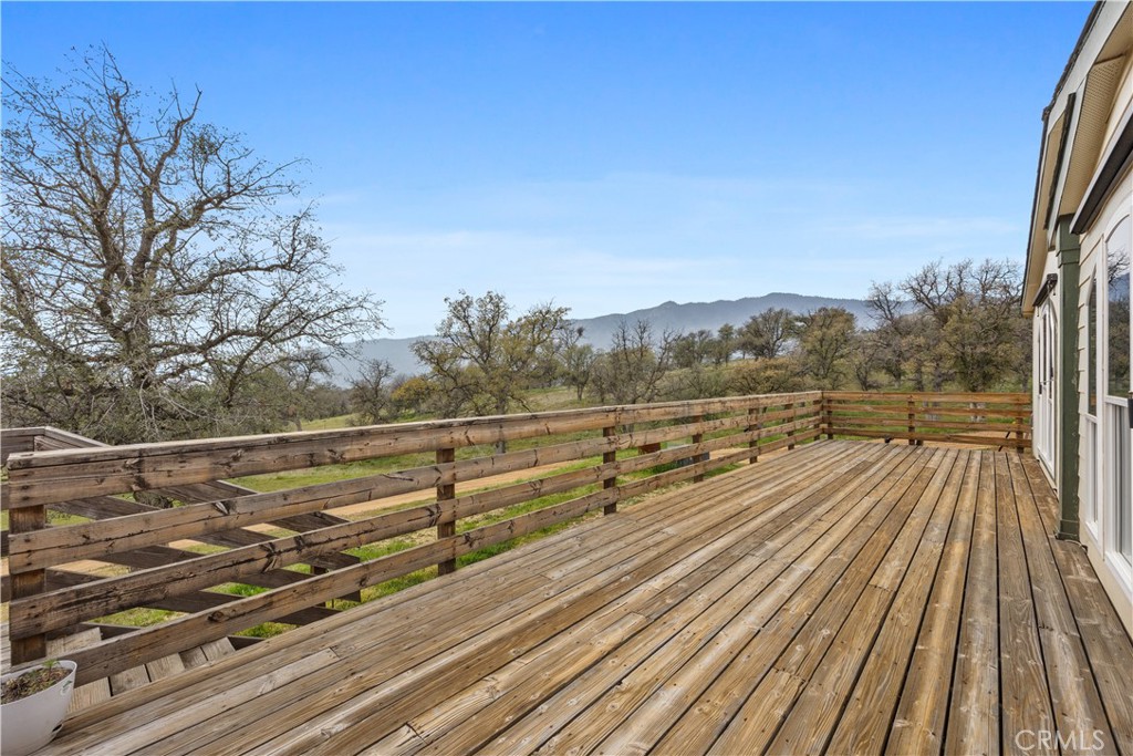 42100 Buckeye Street Caliente, CA 93518 - Photo 58 of 64 a view of a balcony with wooden floor and city view