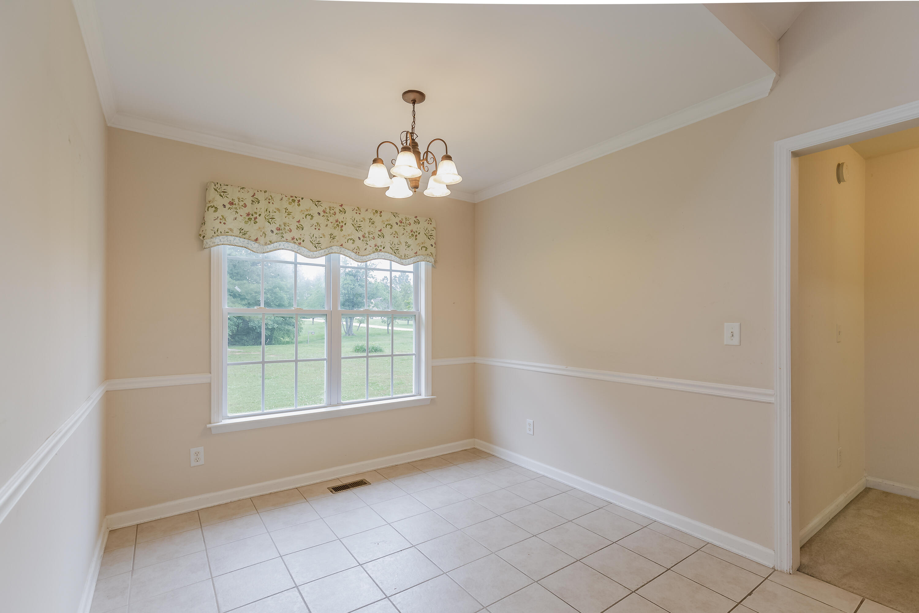 223 Cooper Road Rock Spring, GA 30739 - Photo 11 of 44 Breakfast Area