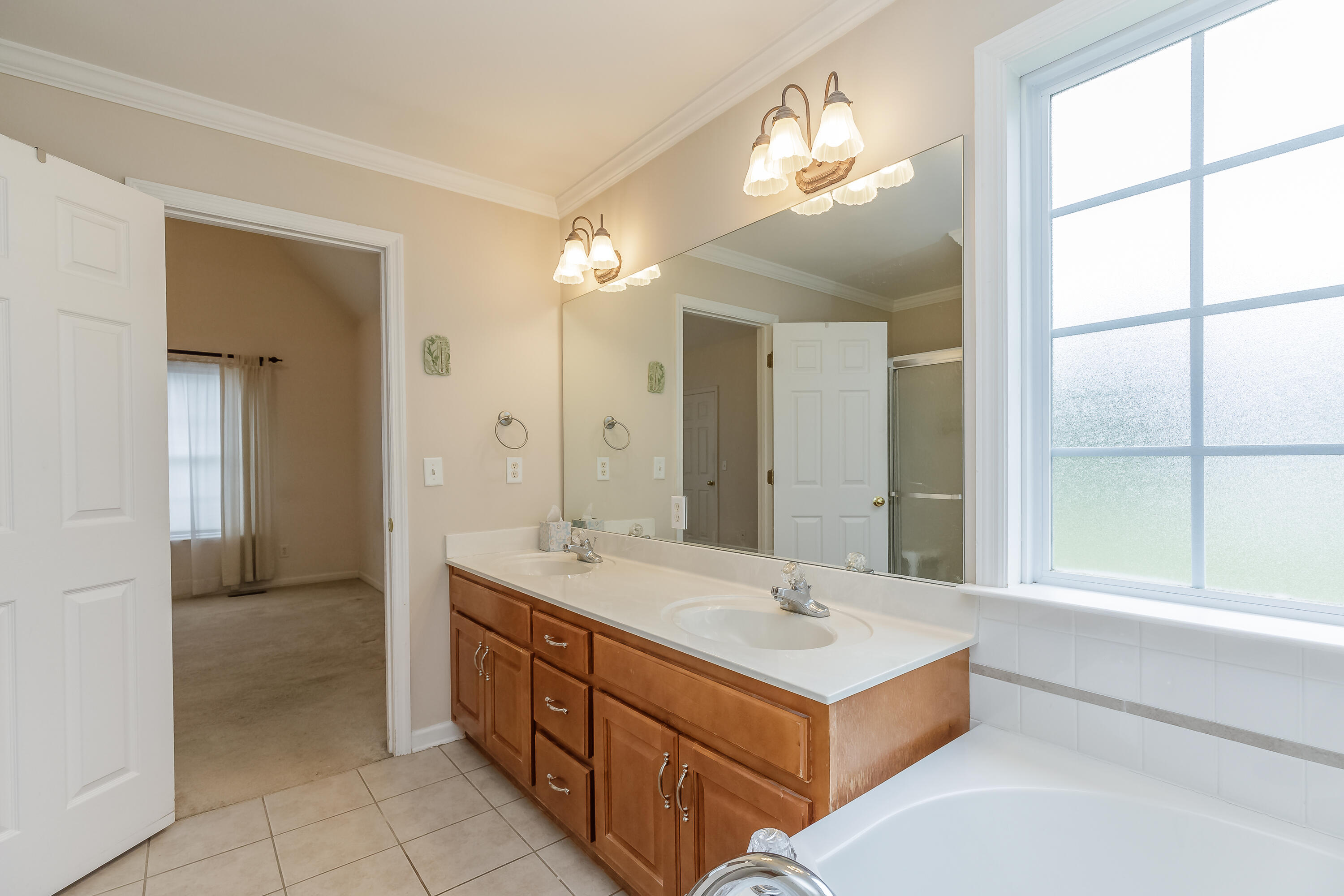 223 Cooper Road Rock Spring, GA 30739 - Photo 24 of 44 Master Bathroom