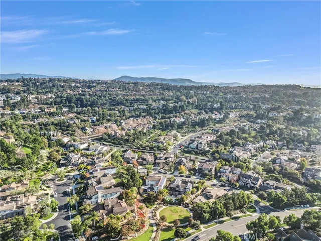 $2,700,000 | 10 Fayette Circle, Ladera Ranch, CA 92694