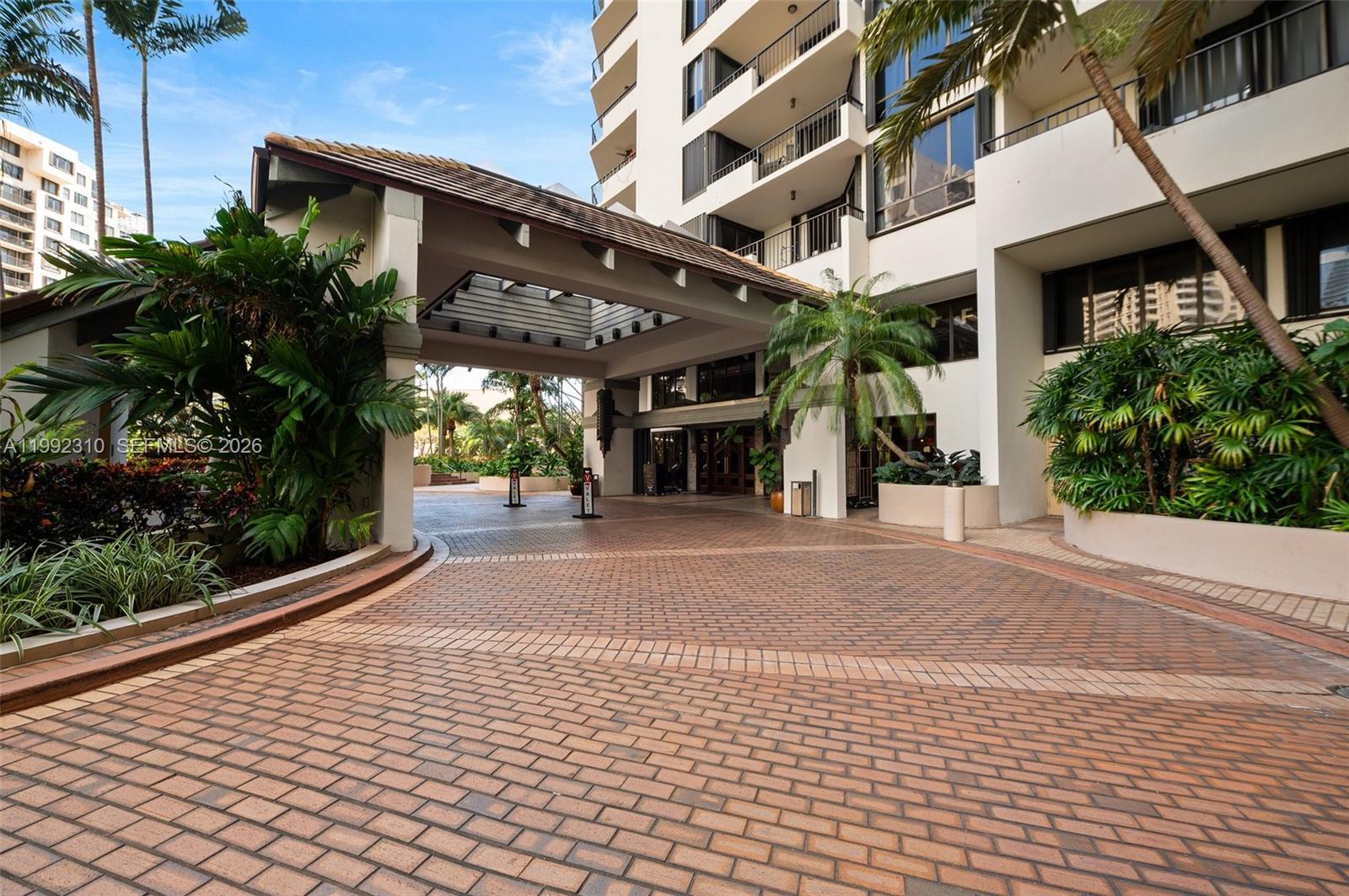 520 Brickell Key Drive, Unit A1712 Miami, FL 33131 - Photo 29 of 34 a view of a building