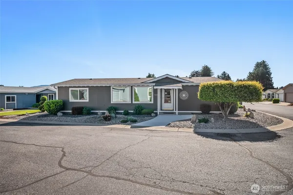 $220,000 | 1606 Twin Peaks Drive, Unit 50, Wenatchee, WA 98801