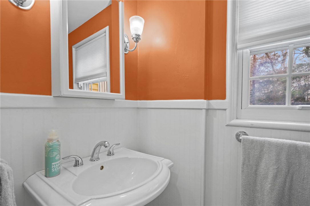 45 Linden Road Barrington, RI 02806 - Photo 18 of 50 Lavette