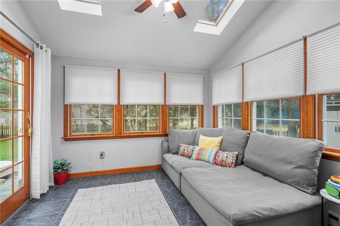 45 Linden Road Barrington, RI 02806 - Photo 26 of 50 4-season Florida Room