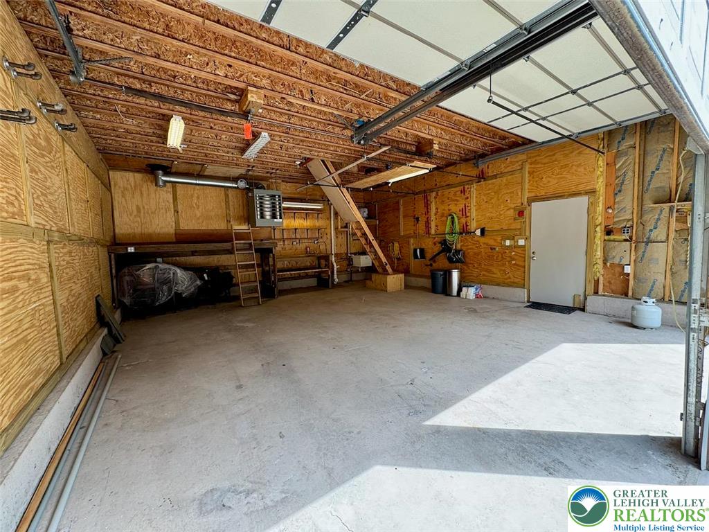 1101 Bush Road Cresco, PA 18326 - Photo 27 of 30 Garage