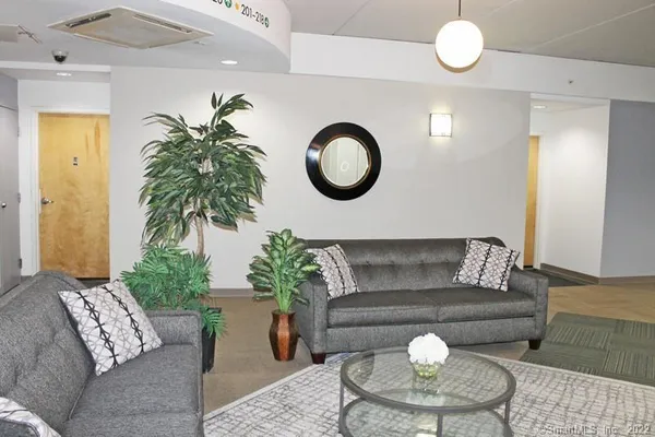 $1,745 | 30 Crosby Street, Unit 218, Danbury, CT 06810