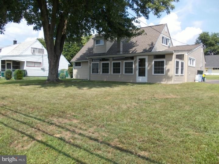 47 Cinnamon Road Levittown, PA 19057 - Photo 15 of 18 View in Back