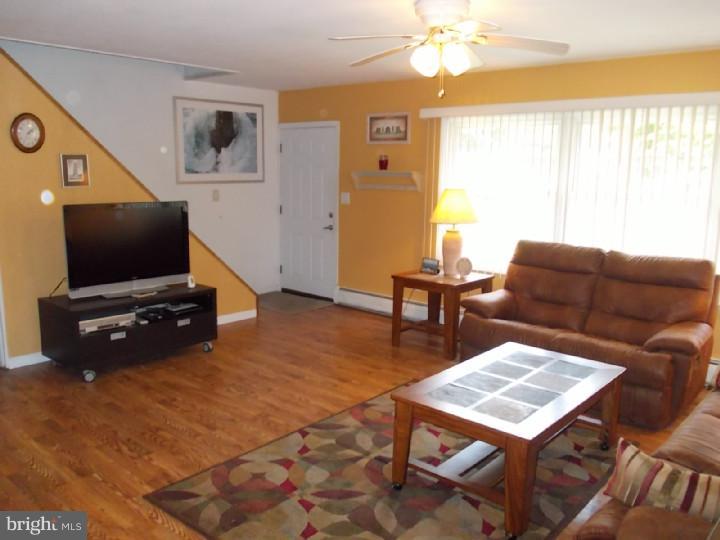 47 Cinnamon Road Levittown, PA 19057 - Photo 9 of 18 Living Room