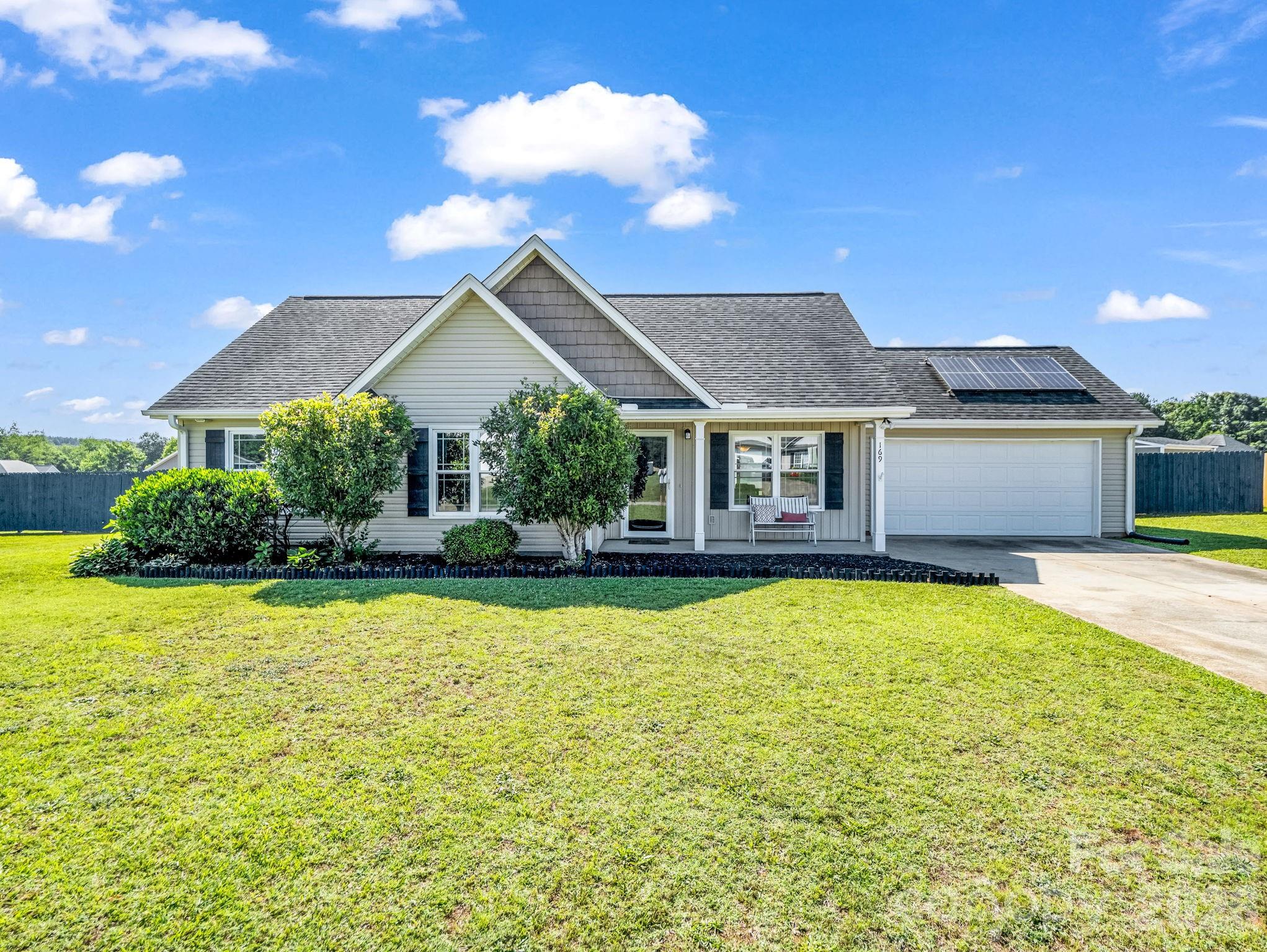 169 Oakbrook Lane Gaffney, SC 29341 - Photo 3 of 43