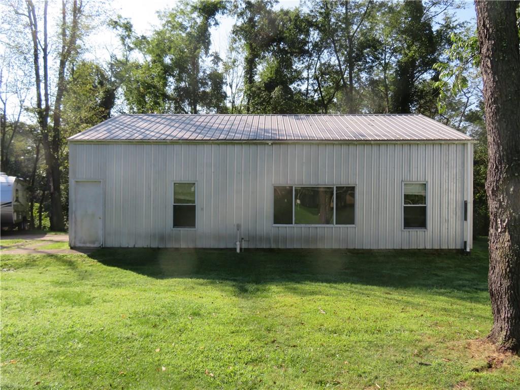 330 Eldersville Road Burgettstown, PA 15021 - Photo 4 of 25 Gallery Image 4