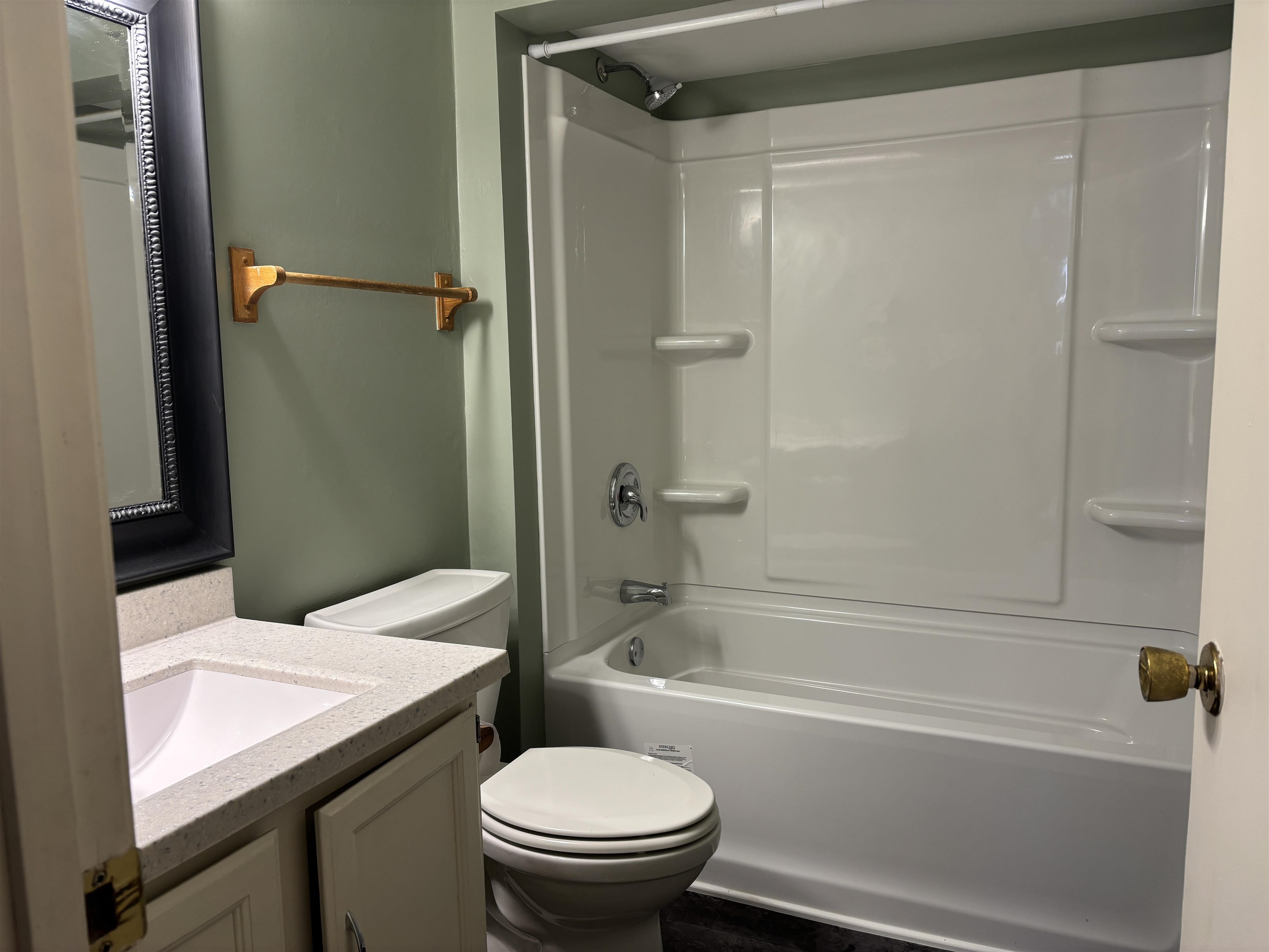 21 4th Street Proctor, MN 55810 - Photo 20 of 35 Full bath with toilet, vanity, and shower / washtub combination
