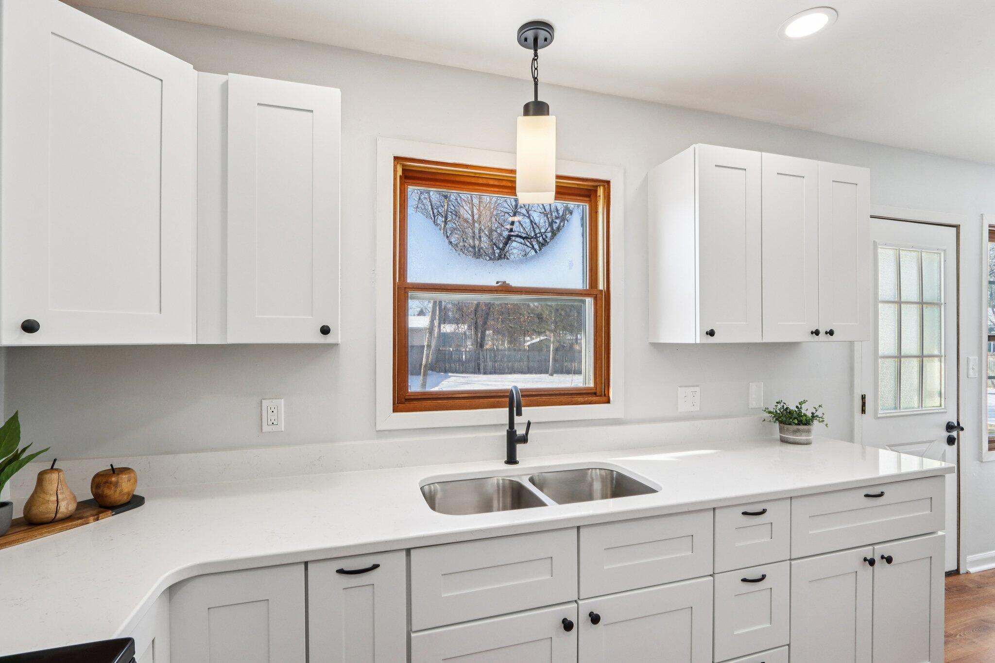 2803 Tilden Avenue Delavan, WI 53115 - Photo 12 of 38 16-web-or-mls-Tilden Ave-S2701-016