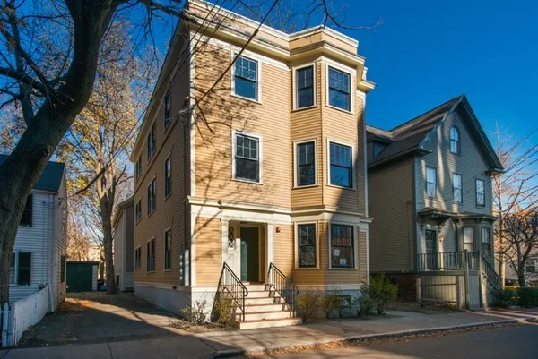 $6,300 | 25 Grant Street, Unit 1, Cambridge, MA 02138
