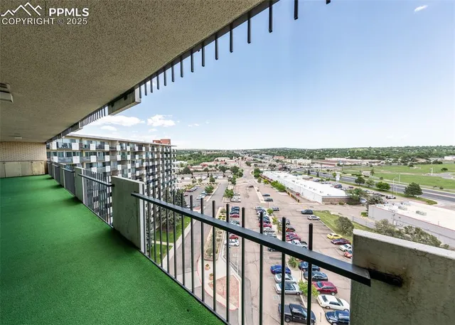 $170,000 | 411 Lakewood Circle, Unit B1114, Colorado Springs, CO 80910