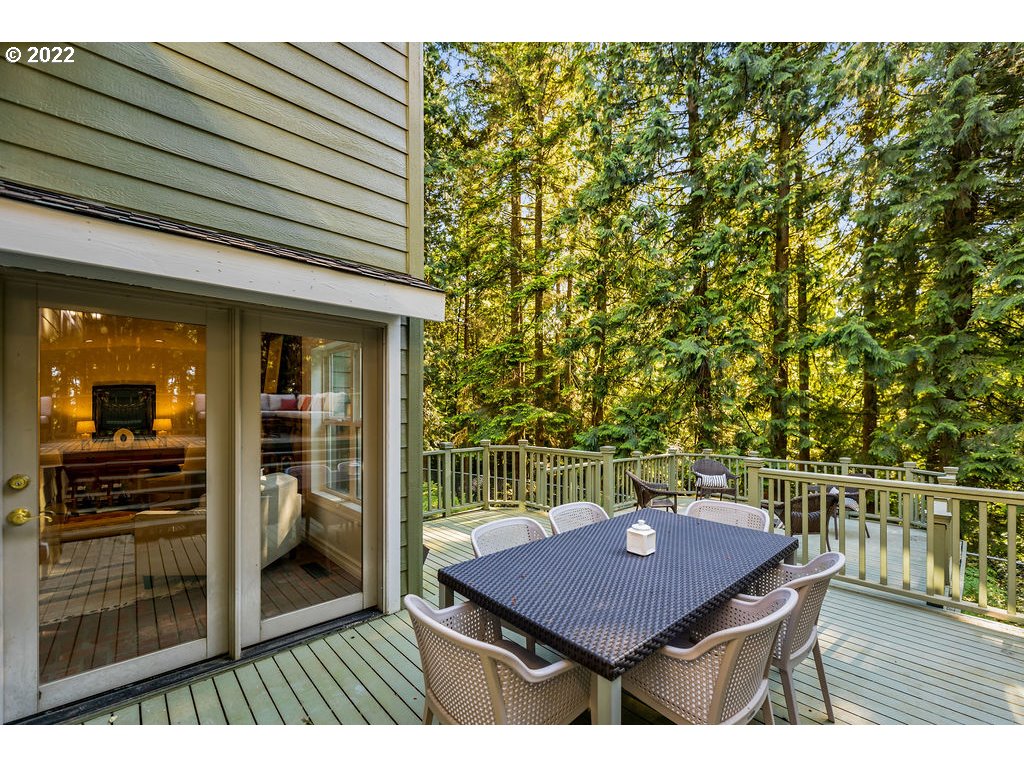42069 Southeast Erickson Road Sandy, OR 97055 - Photo 26 of 32 a outdoor space with a table and chairs