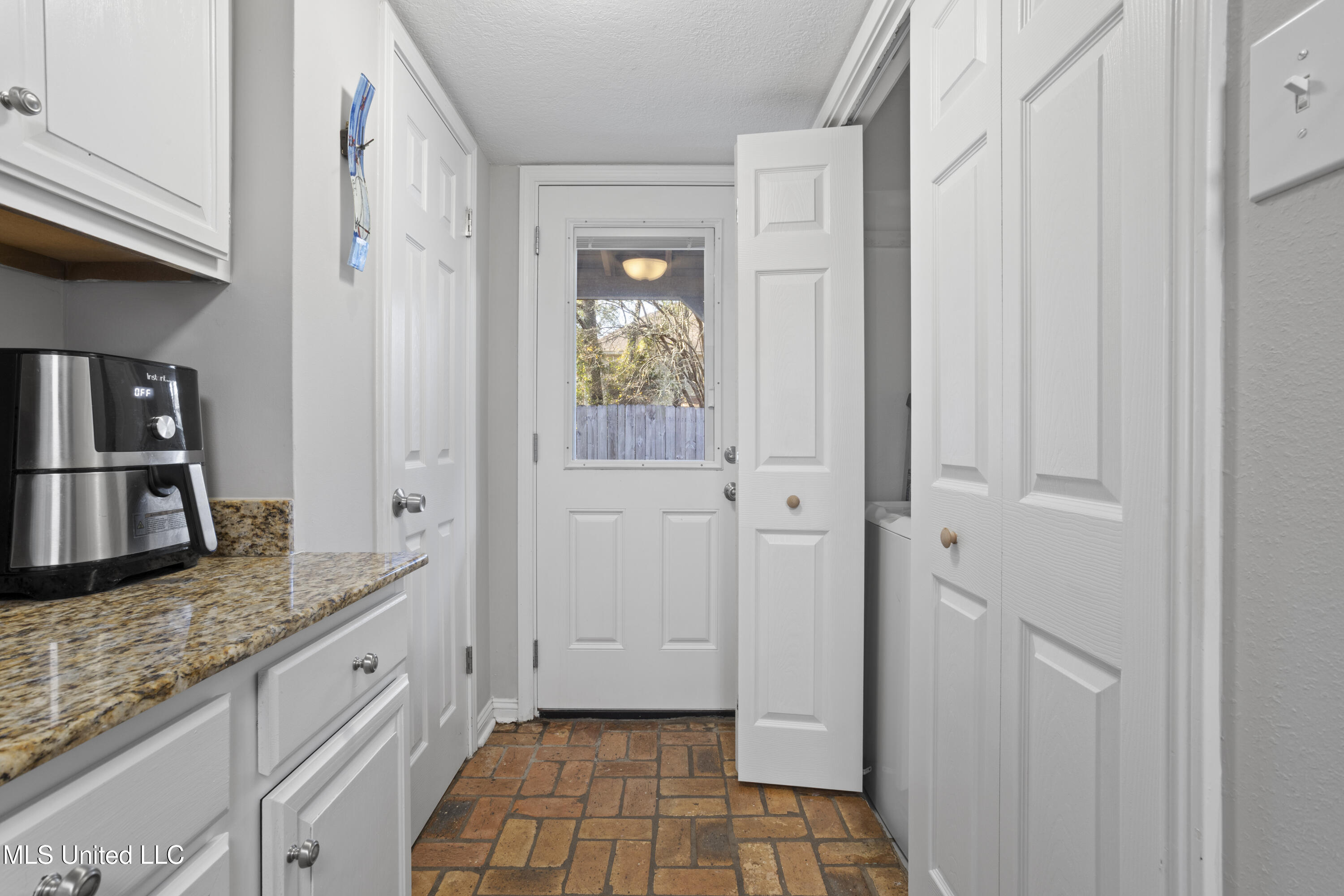 363 Debuys Road Gulfport, MS 39507 - Photo 14 of 30 0014
