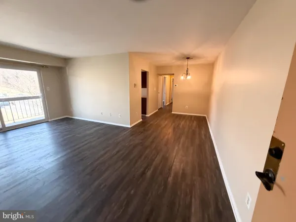 $1,800 | 1 Summit Hill Court, Unit C1, Catonsville, MD 21228