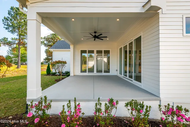 $829,000 | 124 Pine Tree Point, Snow Hill, NC 28580