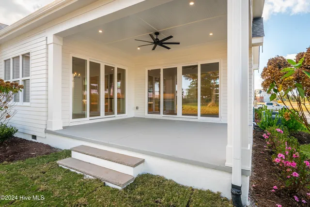 $829,000 | 124 Pine Tree Point, Snow Hill, NC 28580