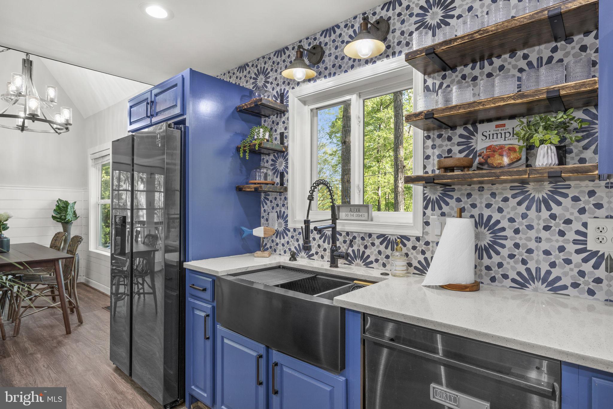 151 Harrison Circle Locust Grove, VA 22508 - Photo 18 of 91 Dramatic Tile backsplash!