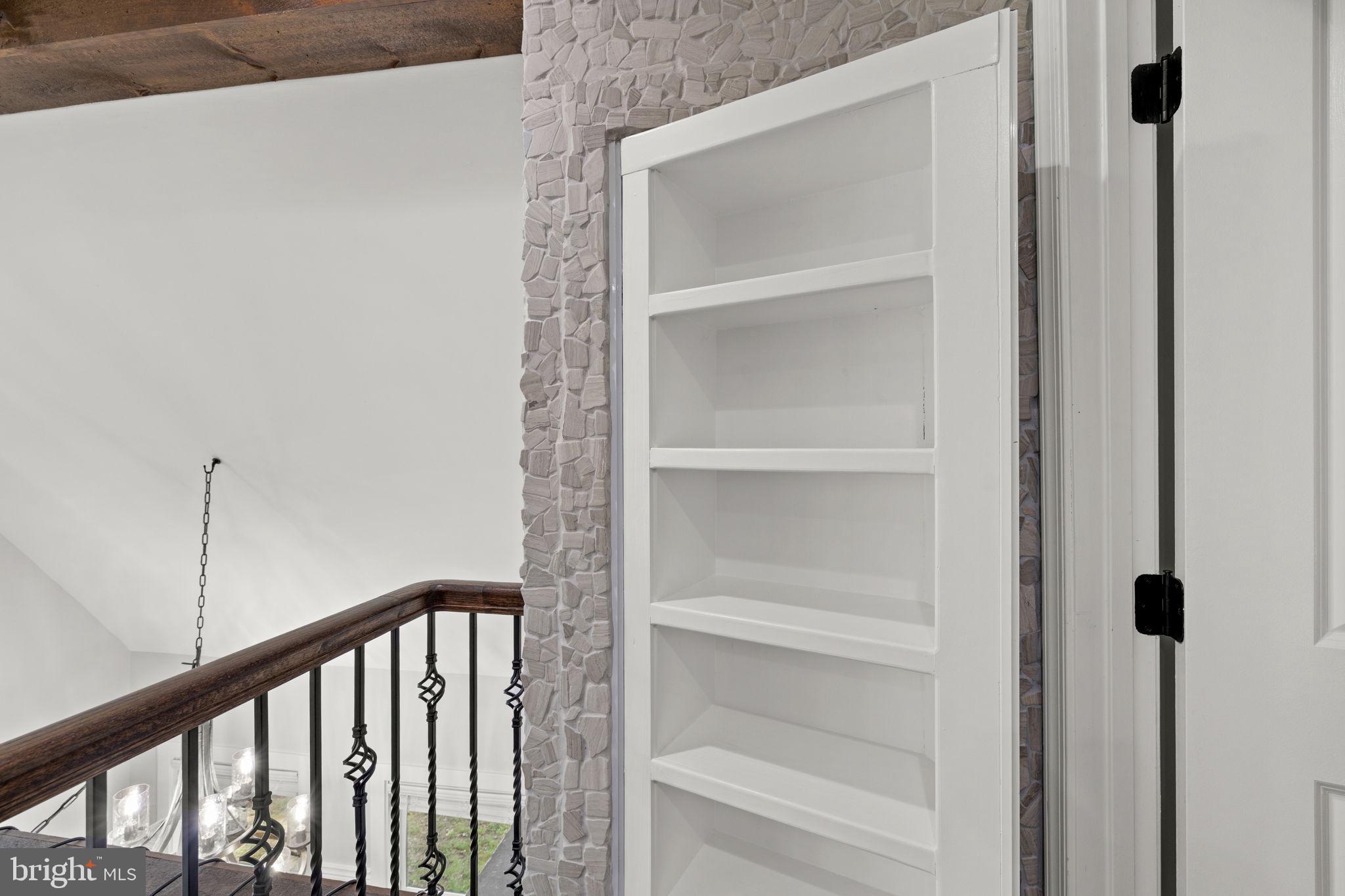 151 Harrison Circle Locust Grove, VA 22508 - Photo 40 of 91 Built-ins!