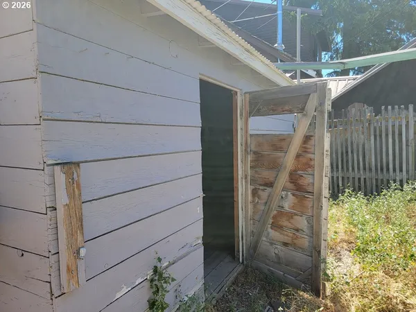 $194,700 | 776 North Alvord Avenue, Burns, OR 97720