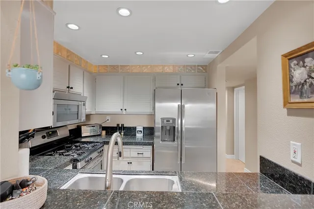 $560,000 | 24151 Del Monte Dr., Unit 348, Valencia, CA 91355