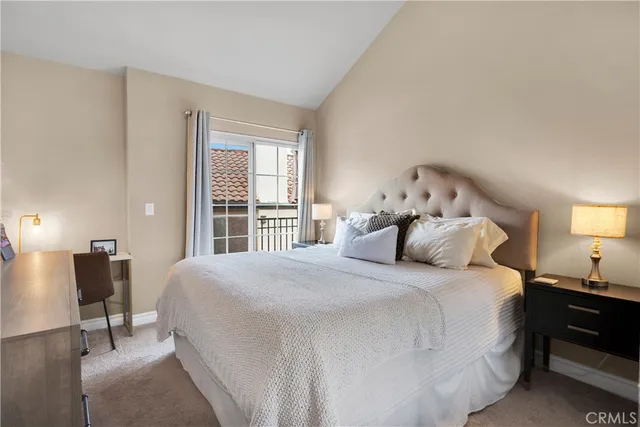 $560,000 | 24151 Del Monte Dr., Unit 348, Valencia, CA 91355