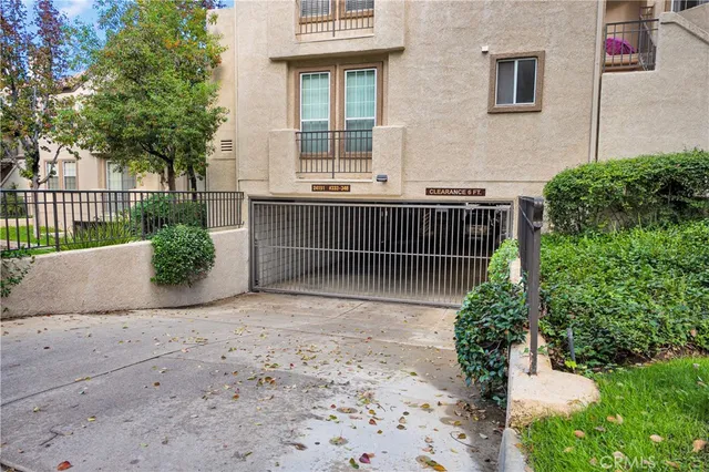 $560,000 | 24151 Del Monte Dr., Unit 348, Valencia, CA 91355