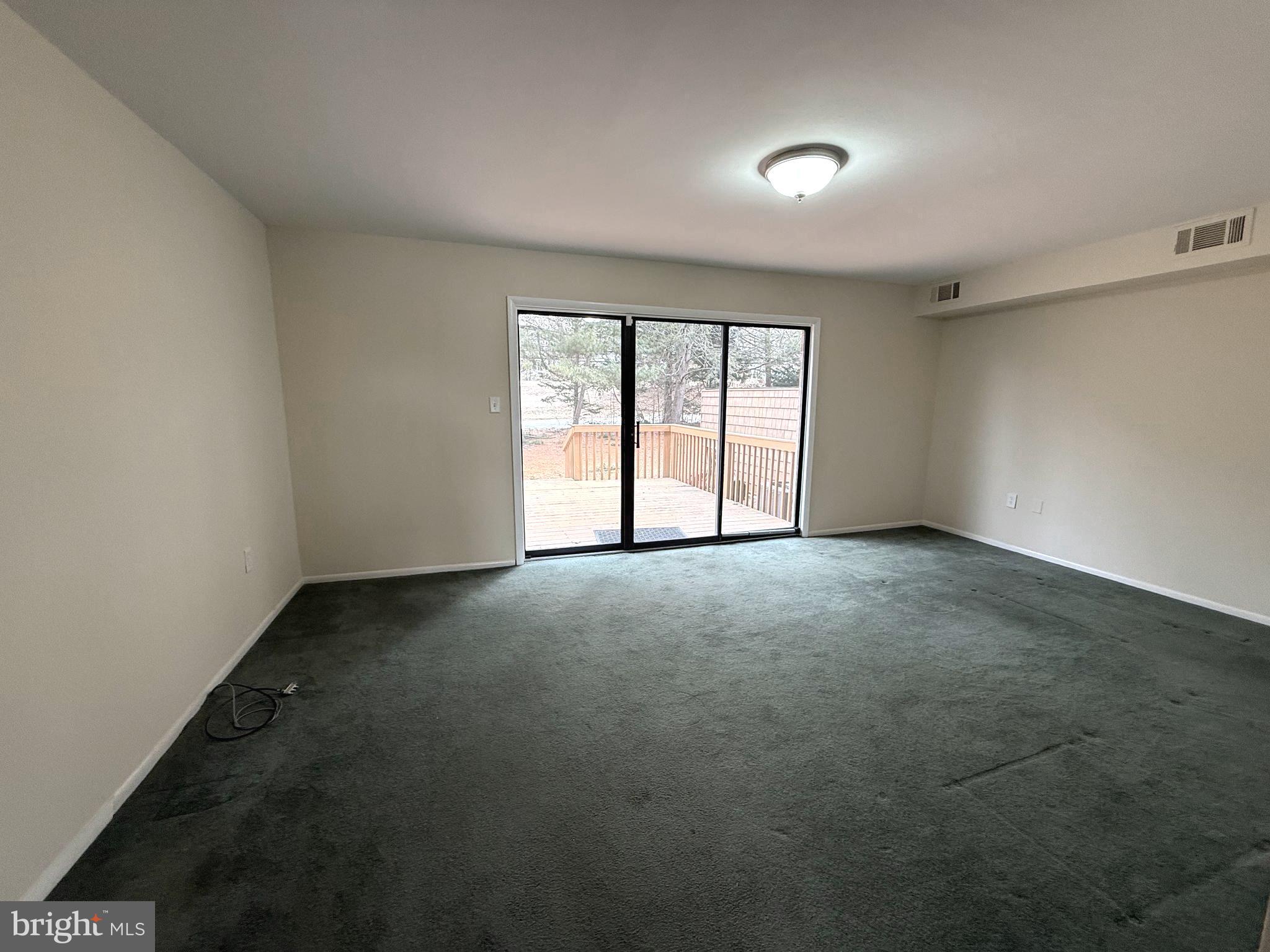 261 Bishop Drive Aston, PA 19014 - Photo 10 of 36 an empty room with windows