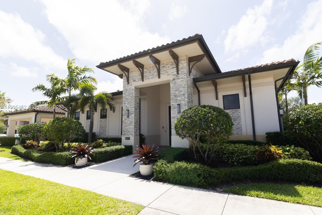 24920 Southwest 112th Court Homestead, FL 33032 - Photo 41 of 48 a view of a house with backyard and sitting area