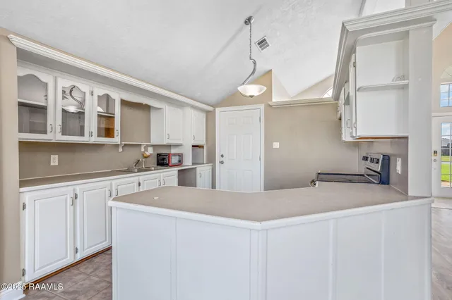 $2,100 | 1624 North Michael Square, Lake Charles, LA 70611