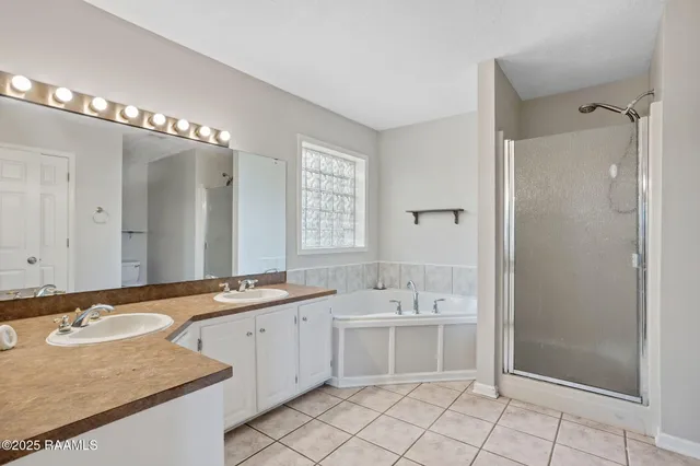 $2,100 | 1624 North Michael Square, Lake Charles, LA 70611