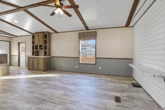 $1,400 | 19218 McLin Road, Livingston, LA 70754