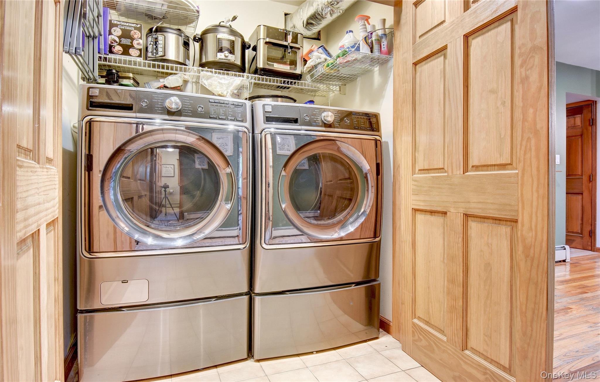 29 Valley View Road Bloomingburg, NY 12721 - Photo 10 of 50 a utility room with dryer and washer