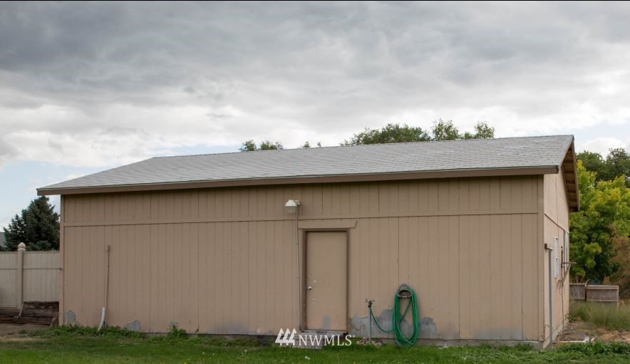 7546 Dick Road Northeast Moses Lake, WA 98837 - Photo 3 of 11 Gallery Image 3