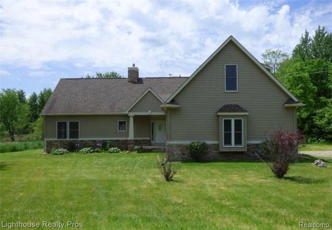 6180 Brophy Road Howell, MI 48855 - Photo 29 of 29 Summer time at Brophy before sidewalk