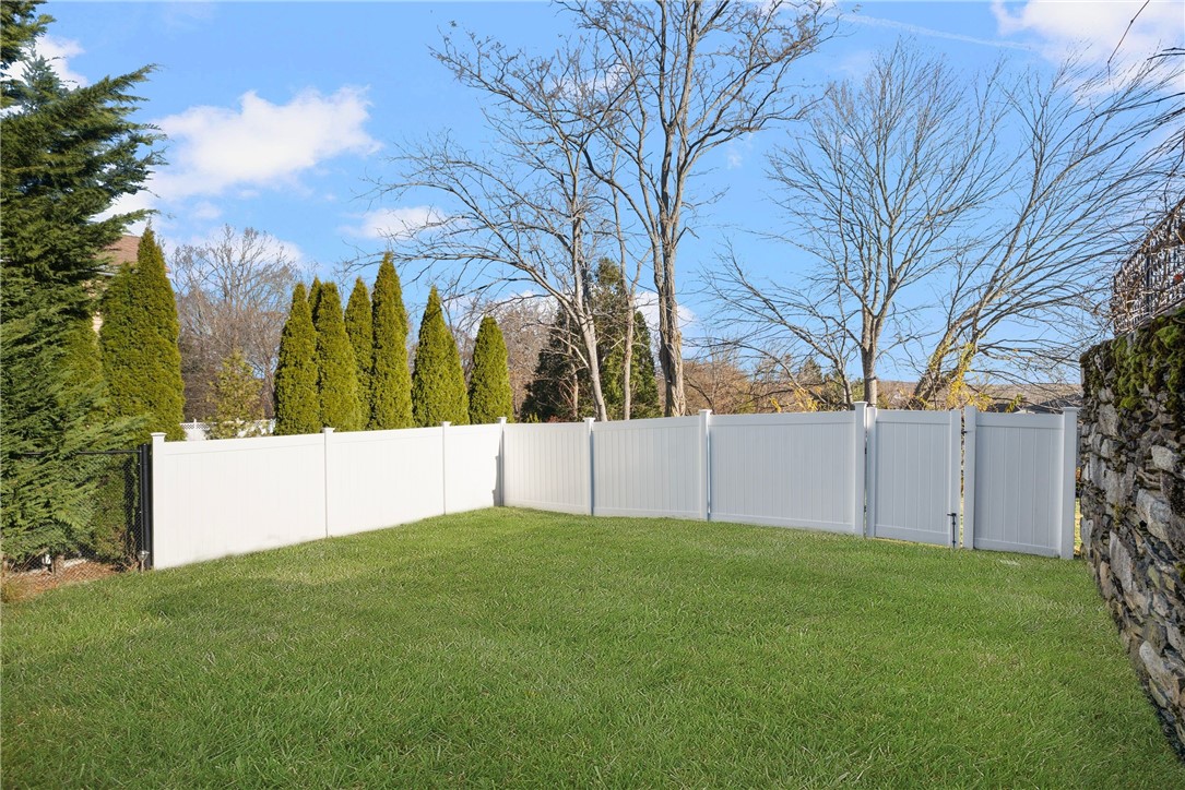 285 School Street Lincoln, RI 02865 - Photo 41 of 44