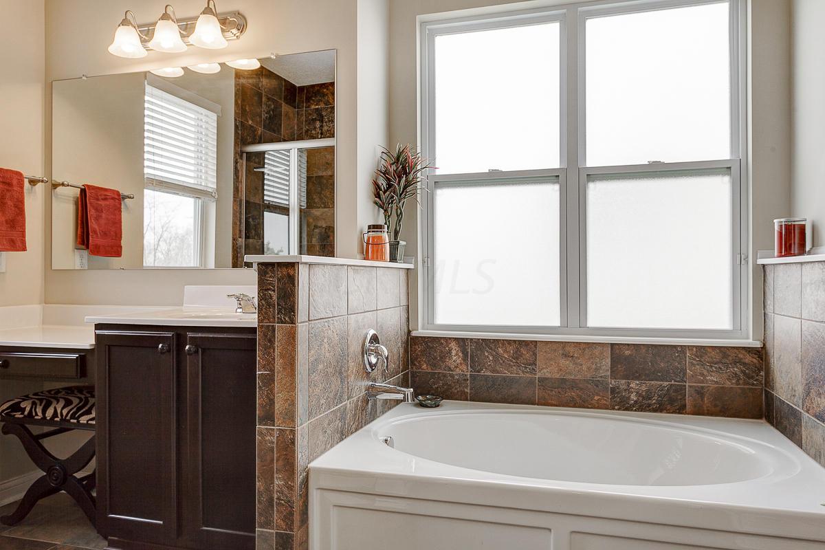 4472 Pleasant View Loop Powell, OH 43065 - Photo 18 of 31 Gallery Image 18