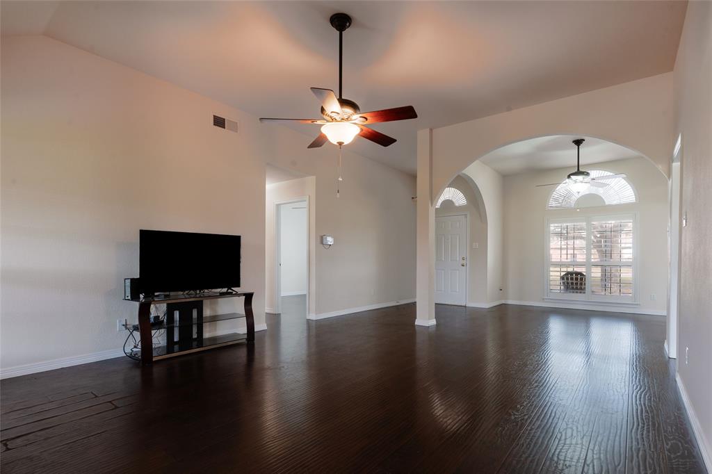 111 Fox Trail Red Oak, TX 75154 - Photo 5 of 27