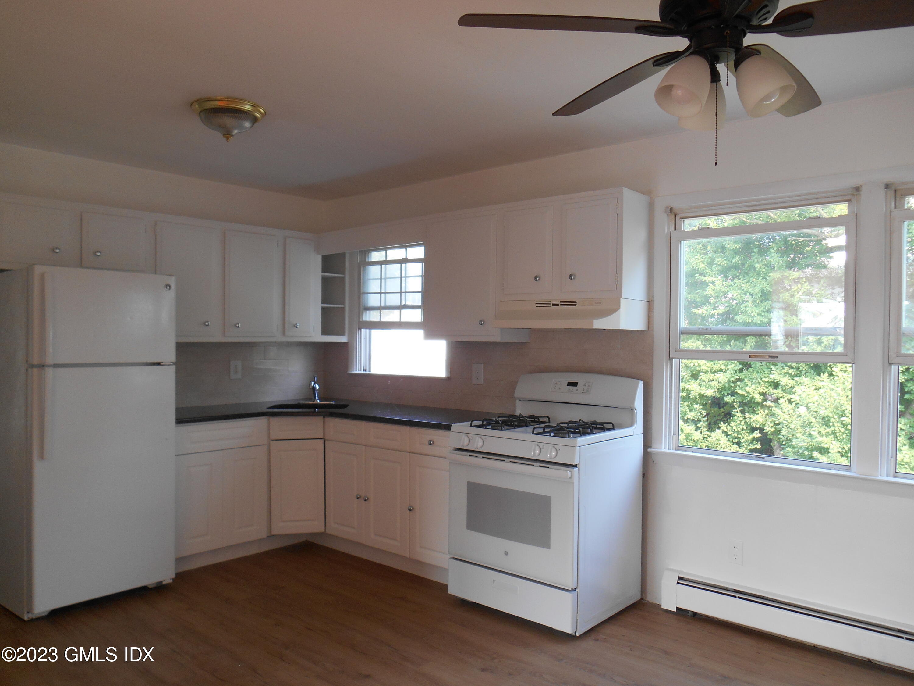 38 Gerry Street, Unit 2 Greenwich, CT 06830 - Photo 4 of 23 DSCN0787