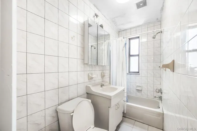 a view of outdoor space with city view