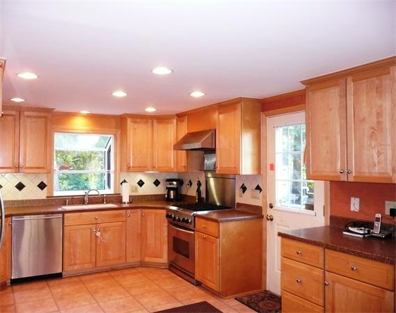 15 Tyson Road Franklin, MA 02038 - Photo 3 of 24 Gallery Image 3