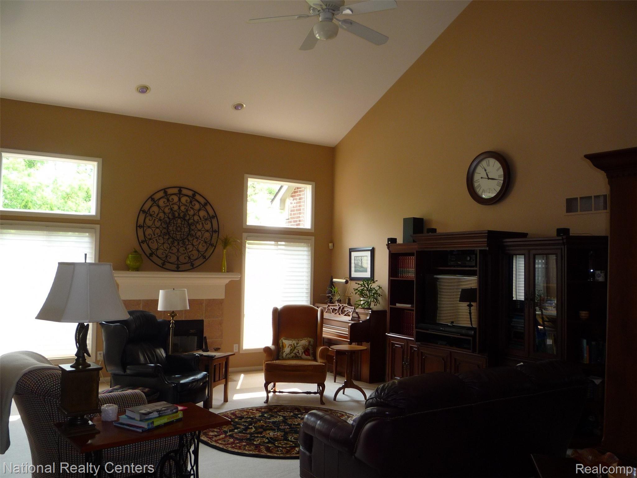 6886 Kennesaw Road Canton, MI 48187 - Photo 11 of 27 P1050532.JPG